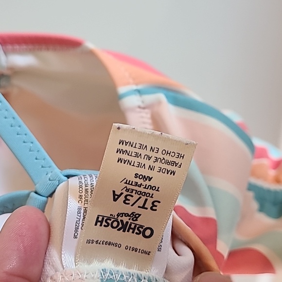 3T swimsuit - Picture 3 of 4